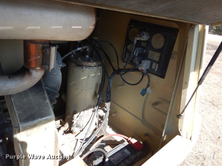 image for item HS9961 2007 Ingersoll Rand P185  air compressor