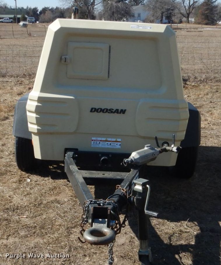 image for item HS9962 2016 Doosan P185  air compressor