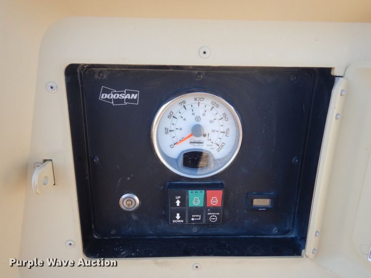 image for item HS9962 2016 Doosan P185  air compressor