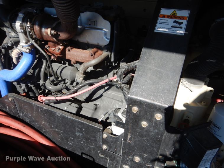 image for item HS9962 2016 Doosan P185  air compressor