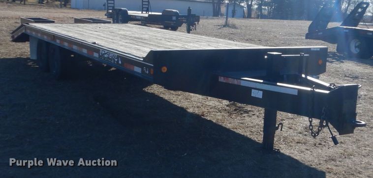 image for item HS9967 2004 Felling equipment trailer