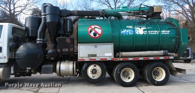 image for item HV9631 2006 International 7600  hydrovac truck
