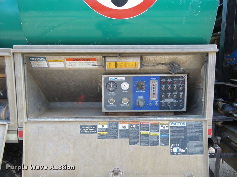 image for item HV9631 2006 International 7600  hydrovac truck