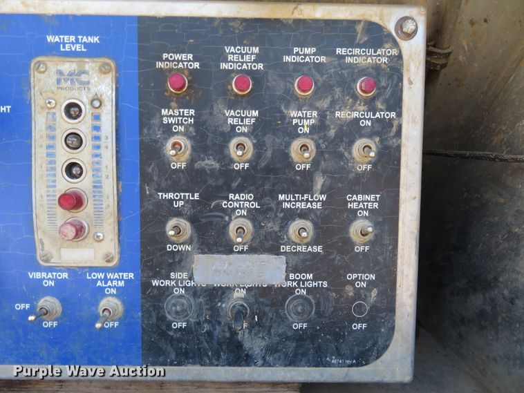 image for item HV9631 2006 International 7600  hydrovac truck