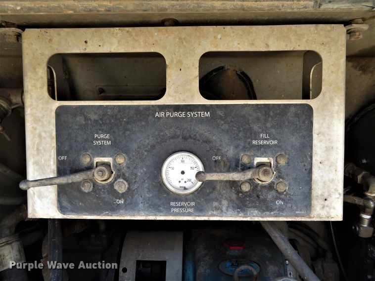 image for item HV9631 2006 International 7600  hydrovac truck