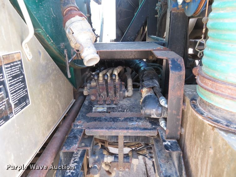 image for item HV9631 2006 International 7600  hydrovac truck