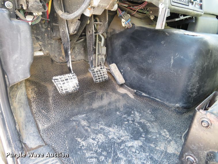 image for item HV9631 2006 International 7600  hydrovac truck