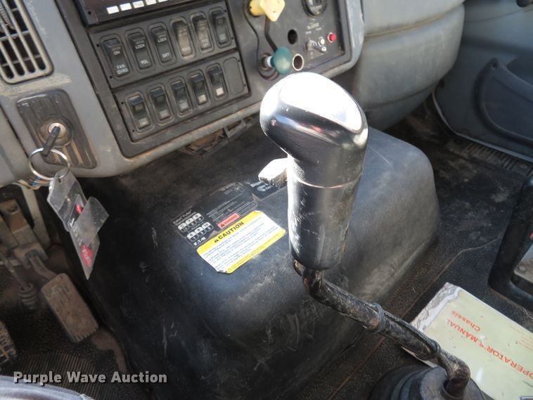 image for item HV9631 2006 International 7600  hydrovac truck