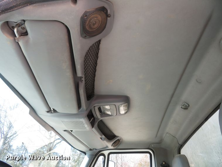 image for item HV9631 2006 International 7600  hydrovac truck