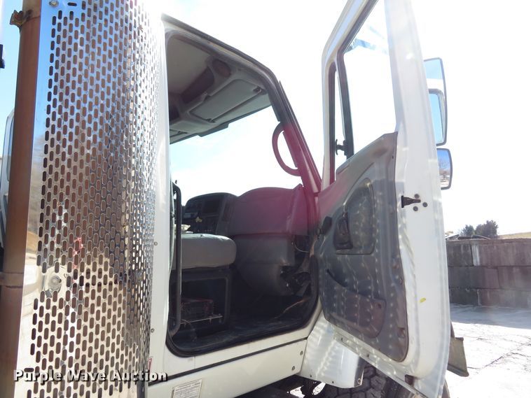 image for item HV9631 2006 International 7600  hydrovac truck