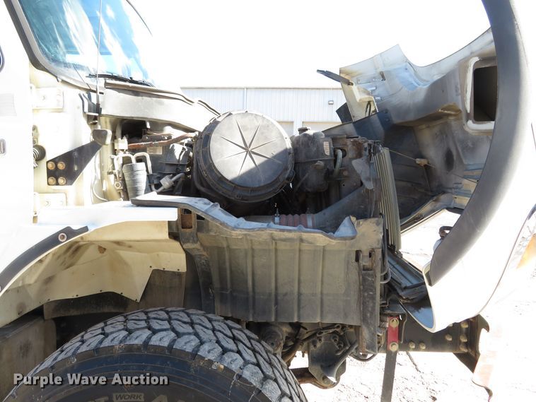 image for item HV9631 2006 International 7600  hydrovac truck