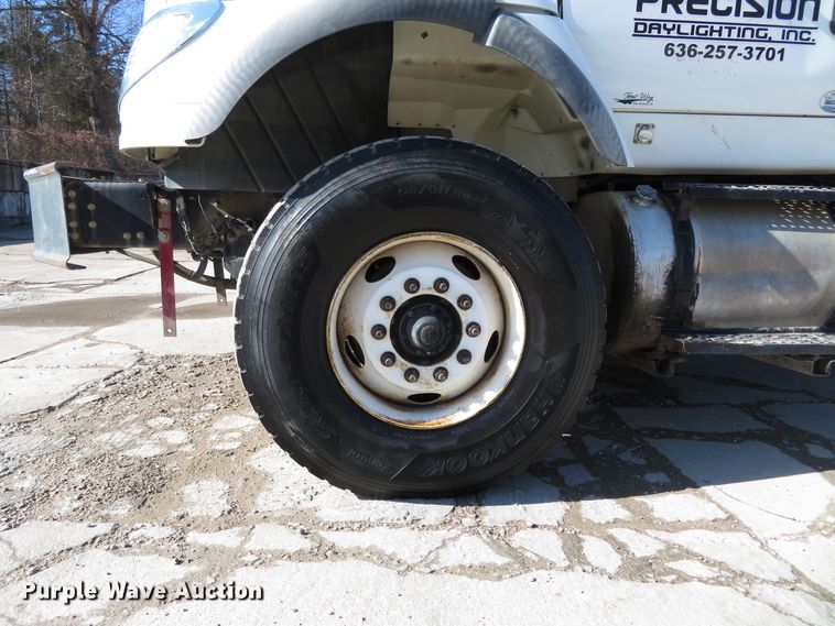 image for item HV9631 2006 International 7600  hydrovac truck