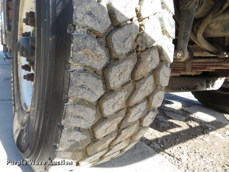 image for item HV9631 2006 International 7600  hydrovac truck