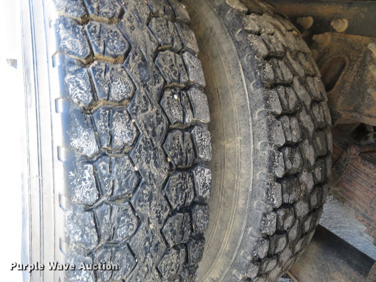 image for item HV9631 2006 International 7600  hydrovac truck