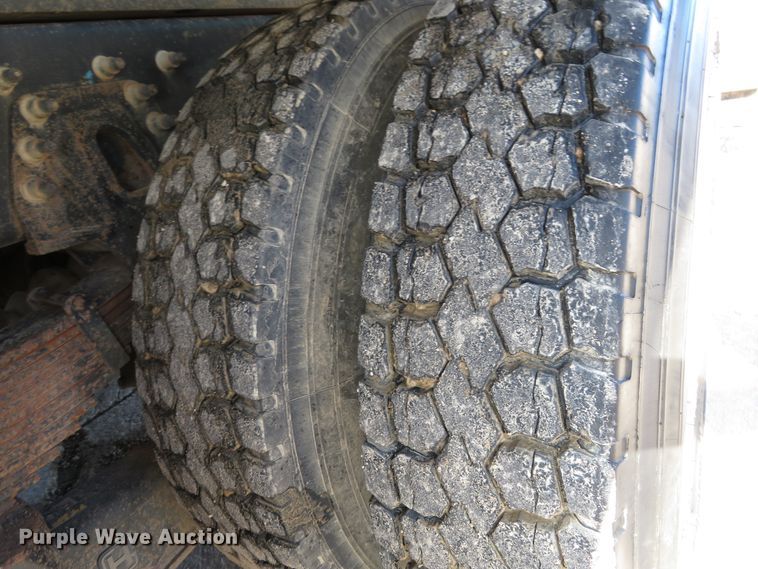 image for item HV9631 2006 International 7600  hydrovac truck