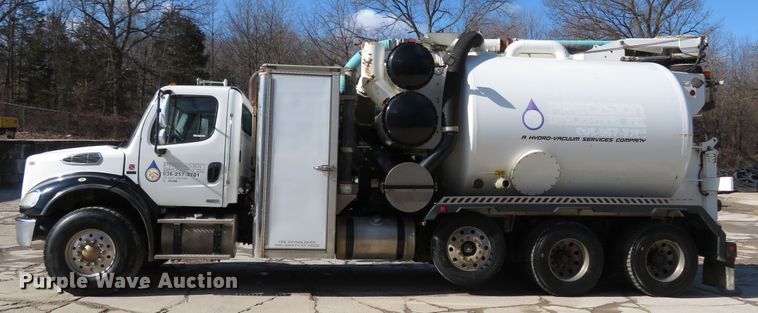 image for item HV9632 2009 Freightliner Business Class M2  hydrovac truck