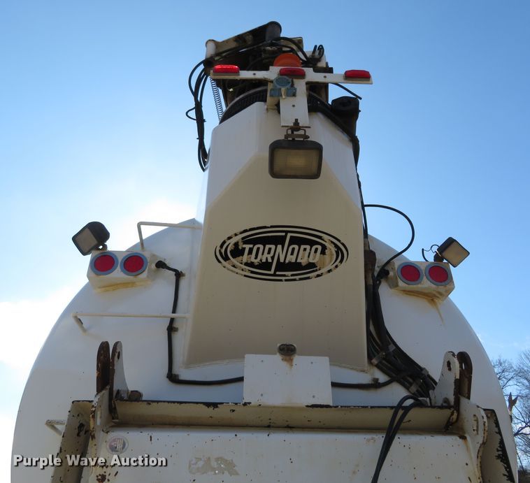 image for item HV9632 2009 Freightliner Business Class M2  hydrovac truck