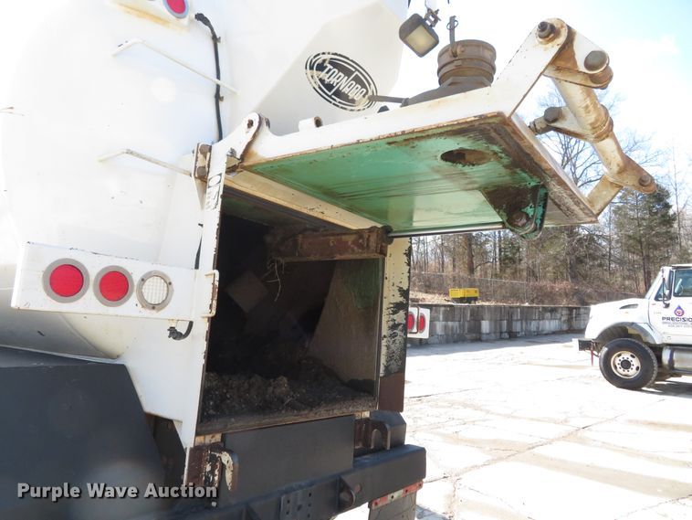 image for item HV9632 2009 Freightliner Business Class M2  hydrovac truck