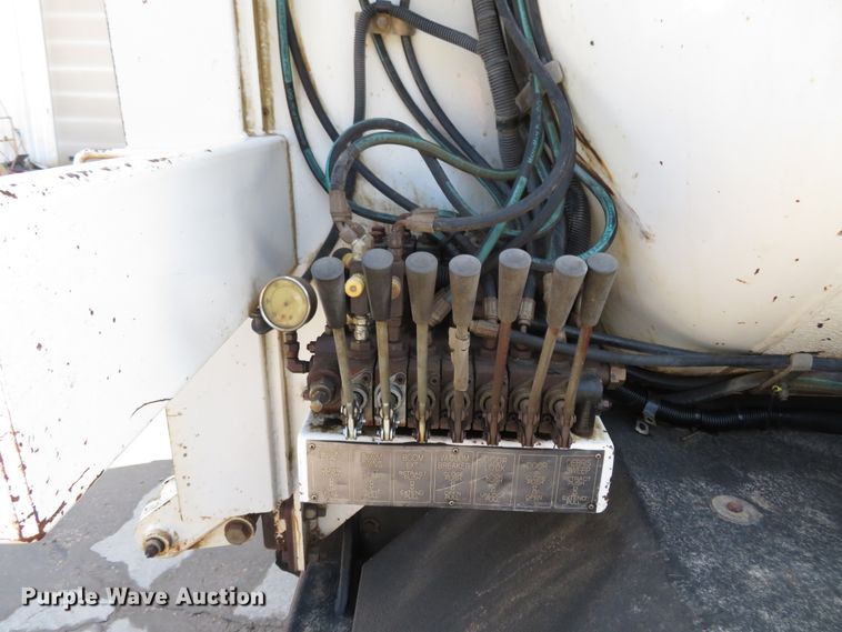 image for item HV9632 2009 Freightliner Business Class M2  hydrovac truck