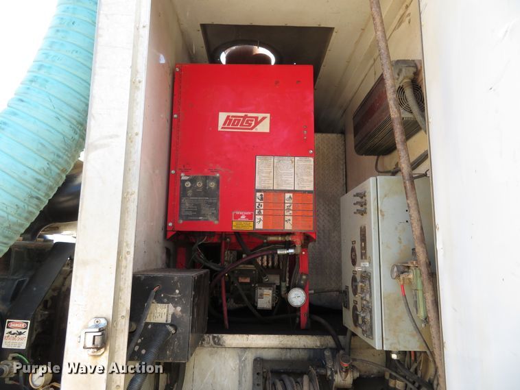 image for item HV9632 2009 Freightliner Business Class M2  hydrovac truck