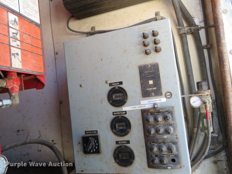 image for item HV9632 2009 Freightliner Business Class M2  hydrovac truck