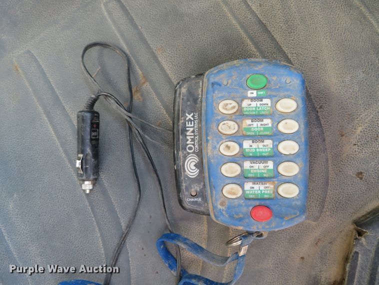 image for item HV9632 2009 Freightliner Business Class M2  hydrovac truck