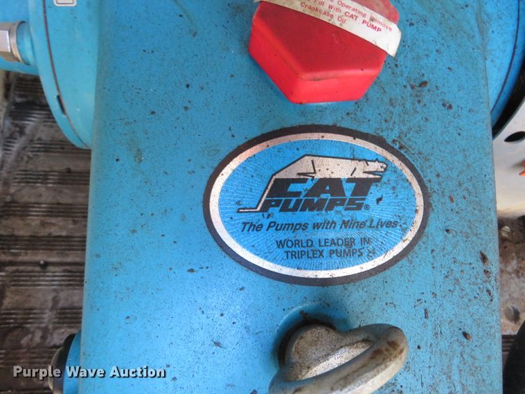 image for item HV9632 2009 Freightliner Business Class M2  hydrovac truck