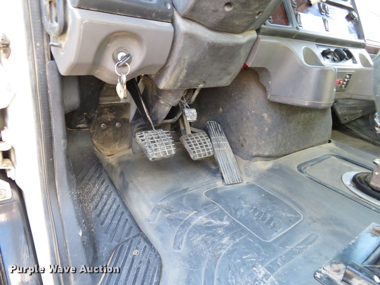 image for item HV9632 2009 Freightliner Business Class M2  hydrovac truck