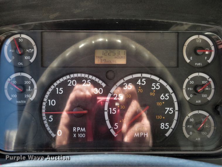 image for item HV9632 2009 Freightliner Business Class M2  hydrovac truck