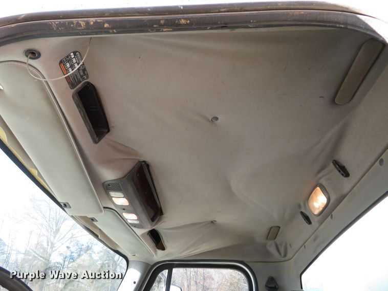 image for item HV9632 2009 Freightliner Business Class M2  hydrovac truck