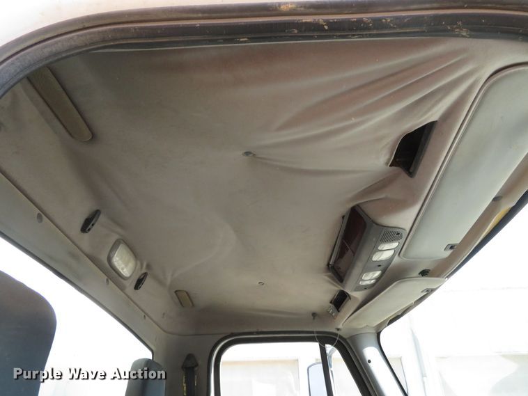 image for item HV9632 2009 Freightliner Business Class M2  hydrovac truck