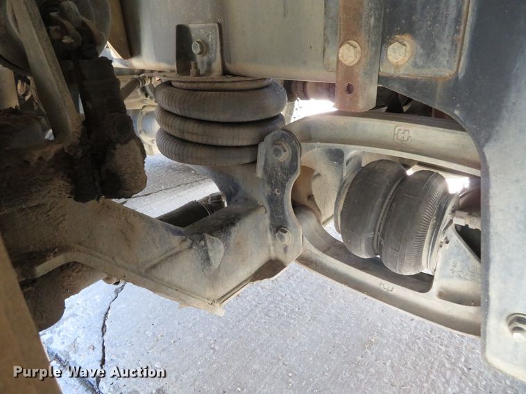 image for item HV9632 2009 Freightliner Business Class M2  hydrovac truck