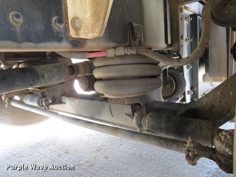 image for item HV9632 2009 Freightliner Business Class M2  hydrovac truck