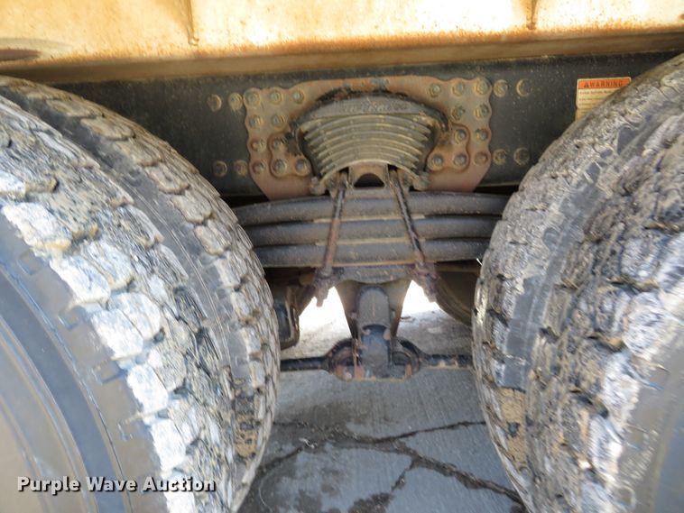 image for item HV9632 2009 Freightliner Business Class M2  hydrovac truck