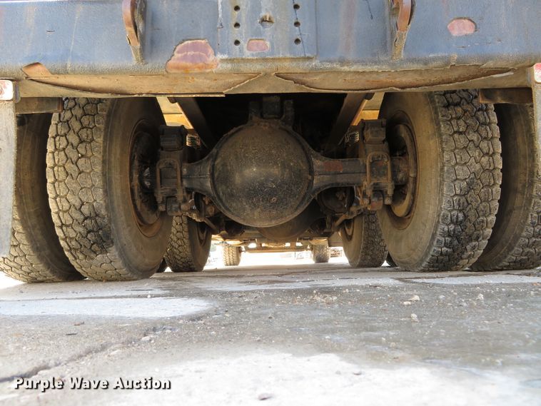 image for item HV9632 2009 Freightliner Business Class M2  hydrovac truck