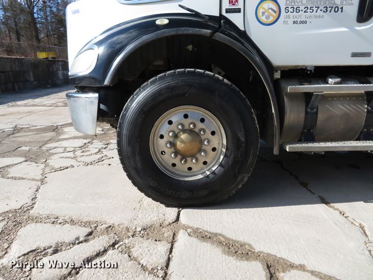 image for item HV9632 2009 Freightliner Business Class M2  hydrovac truck