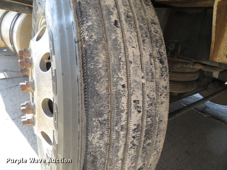 image for item HV9632 2009 Freightliner Business Class M2  hydrovac truck