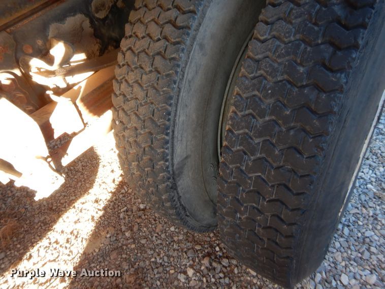 image for item HW9245 1990 Ford F700  dump truck