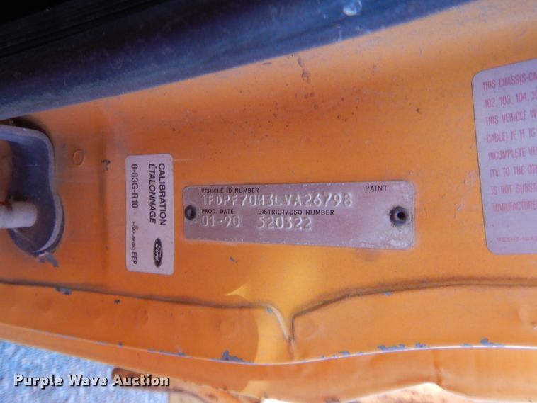 image for item HW9245 1990 Ford F700  dump truck