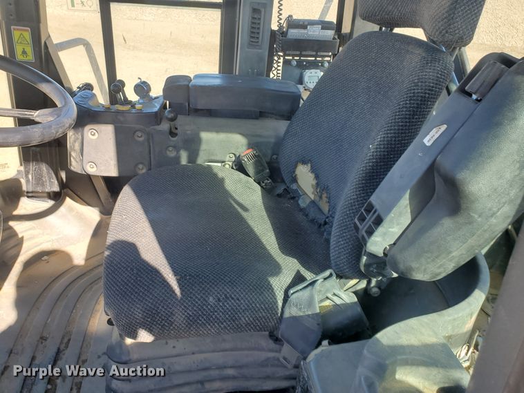 image for item HW9741 2007 Caterpillar 966H  wheel loader