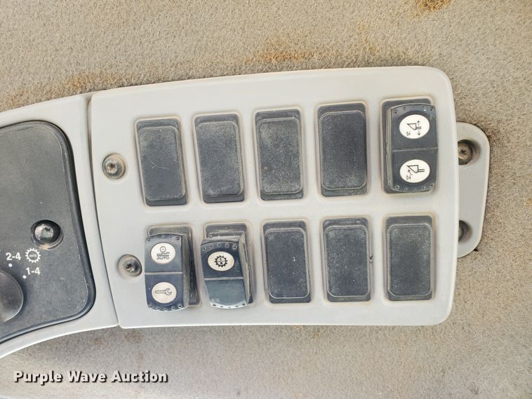 image for item HW9741 2007 Caterpillar 966H  wheel loader