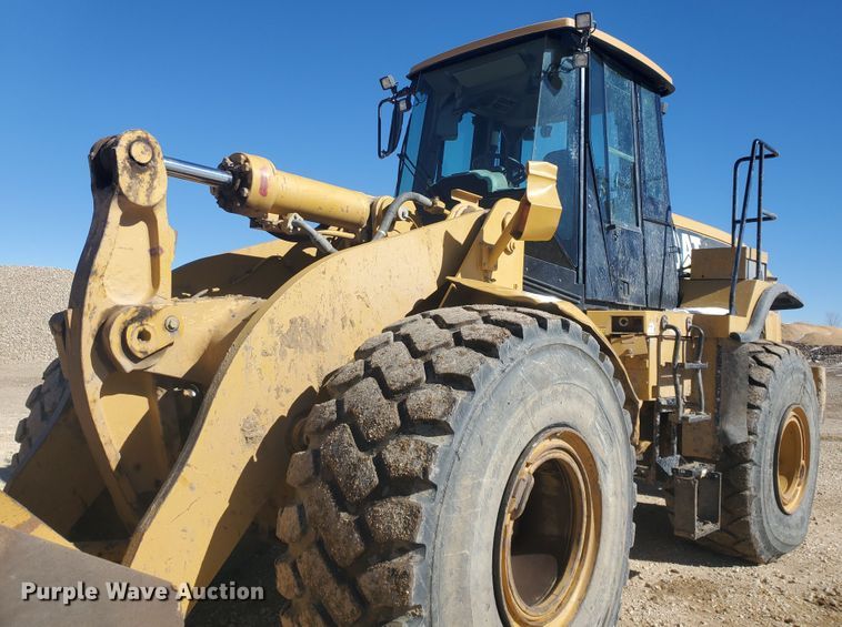 image for item HW9741 2007 Caterpillar 966H  wheel loader