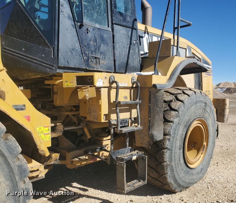 image for item HW9741 2007 Caterpillar 966H  wheel loader