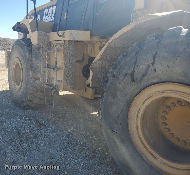 image for item HW9741 2007 Caterpillar 966H  wheel loader