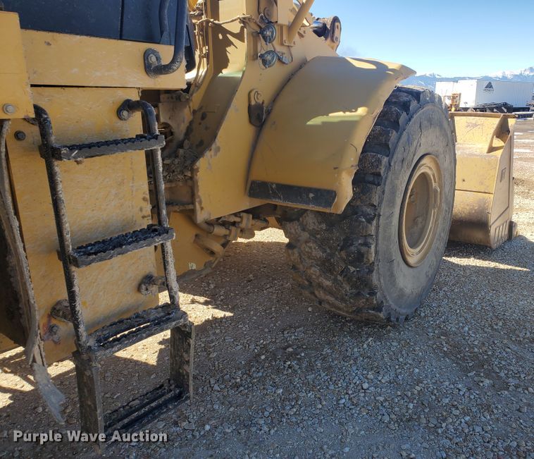 image for item HW9741 2007 Caterpillar 966H  wheel loader