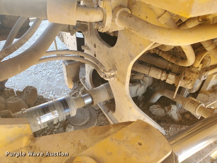 image for item HW9741 2007 Caterpillar 966H  wheel loader