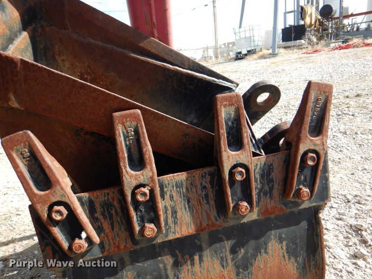 image for item HW9892 Mahindra 3375 backhoe attachment