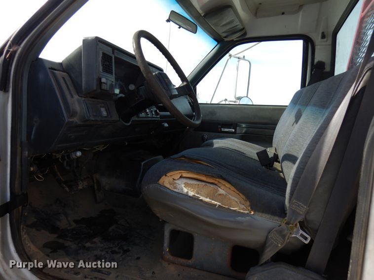 image for item HX9662 1999 GMC C6500  dump truck