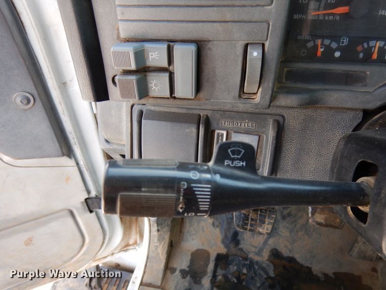 image for item HX9662 1999 GMC C6500  dump truck