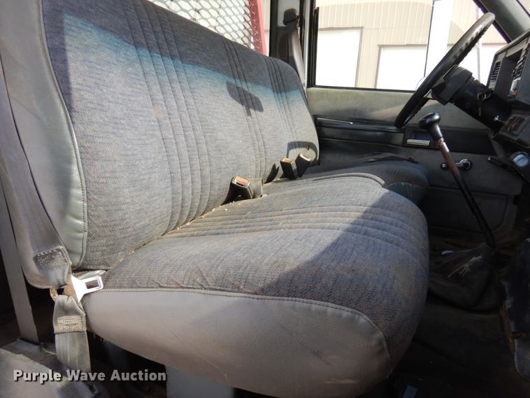 image for item HX9662 1999 GMC C6500  dump truck